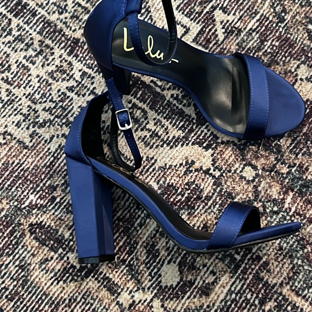 Lulu's Blue Heels Elegant and Versatile